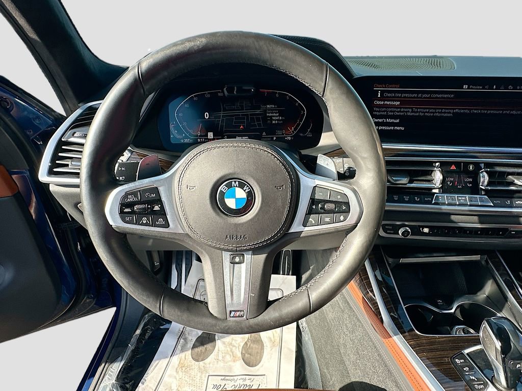 Used 2020 BMW X7 xDrive40i w/ M Sport Package image 11
