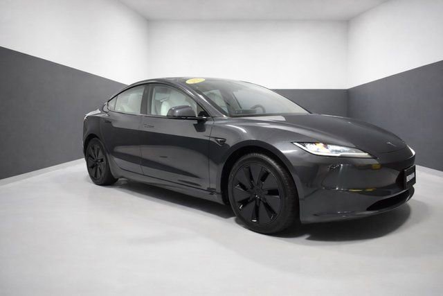 Used 2025 Tesla Model 3 Long Range image 7