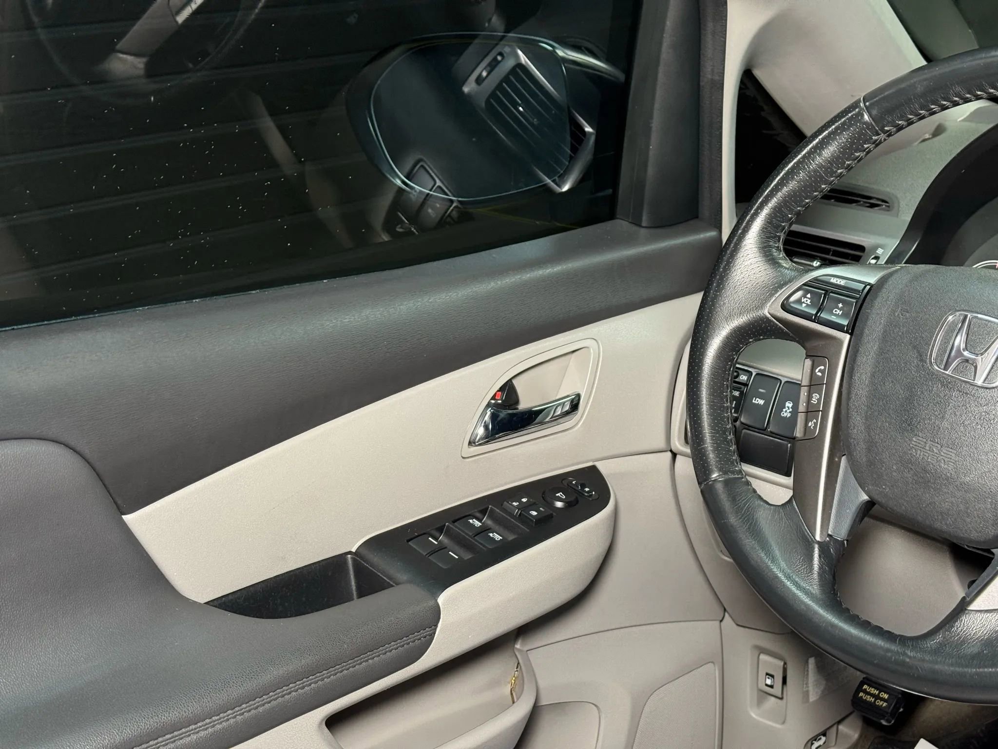 Used 2014 Honda Odyssey EX-L image 23