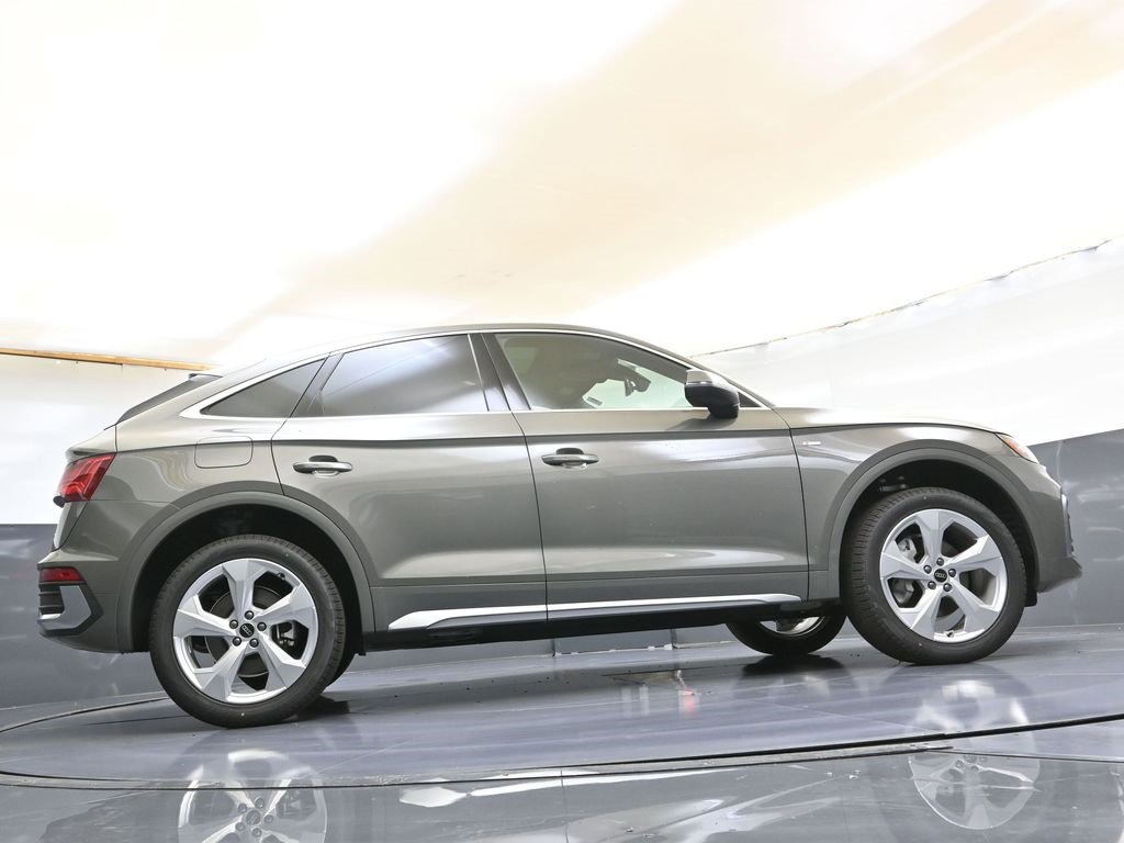 Certified 2025 Audi Q5 2.0T Premium Plus w/ Premium Plus Package image 40