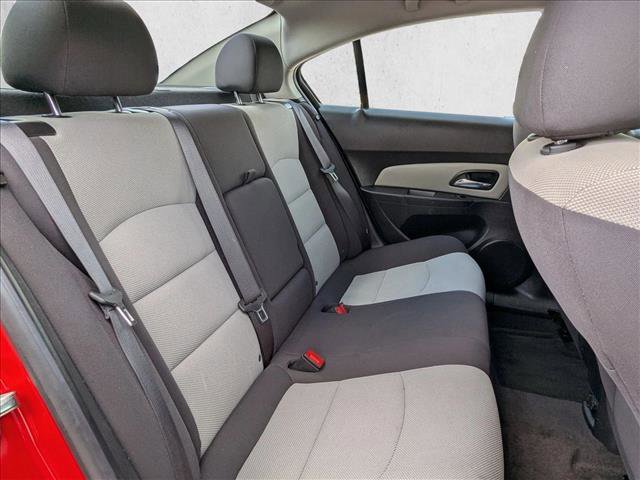 Used 2014 Chevrolet Cruze LS image 17