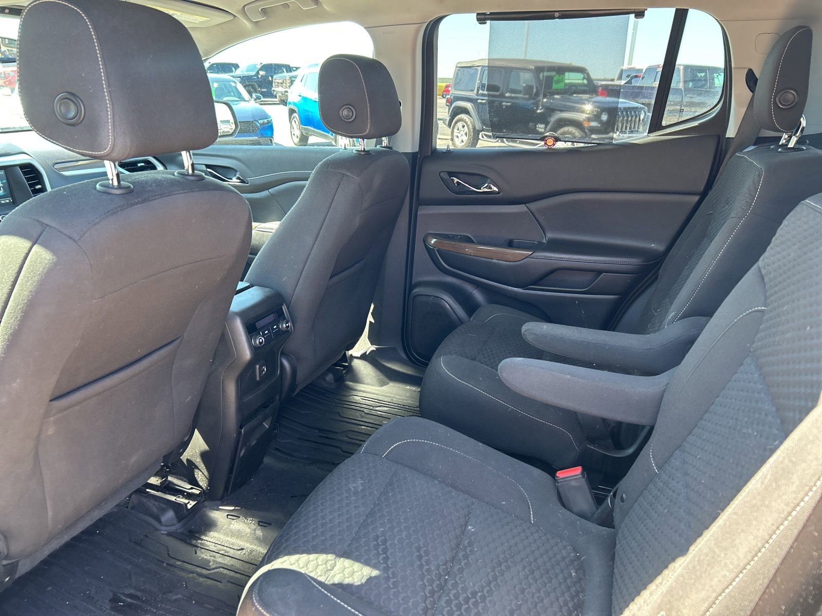Used 2019 GMC Acadia SLE w/ LPO, Floor Liner Package FWD image 12