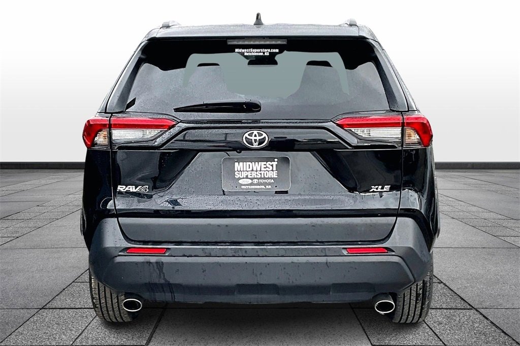 Used 2024 Toyota RAV4 XLE image 4