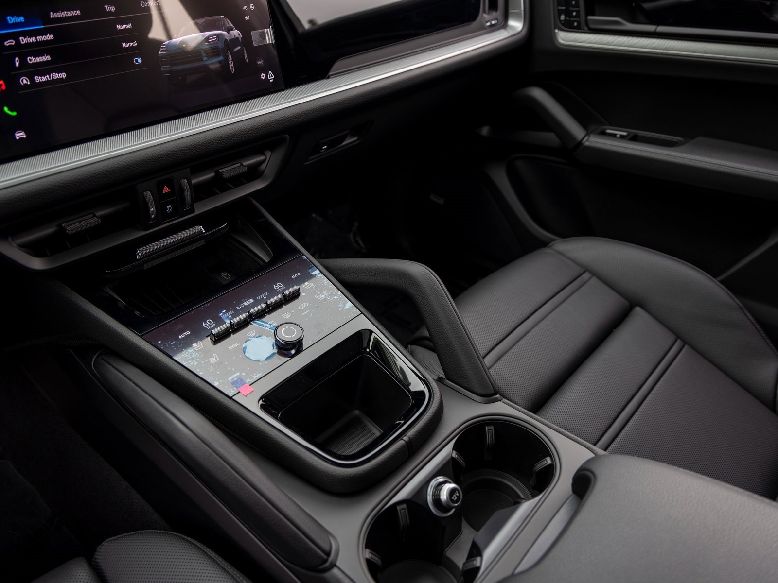 New 2026 Porsche Cayenne Coupe image 35