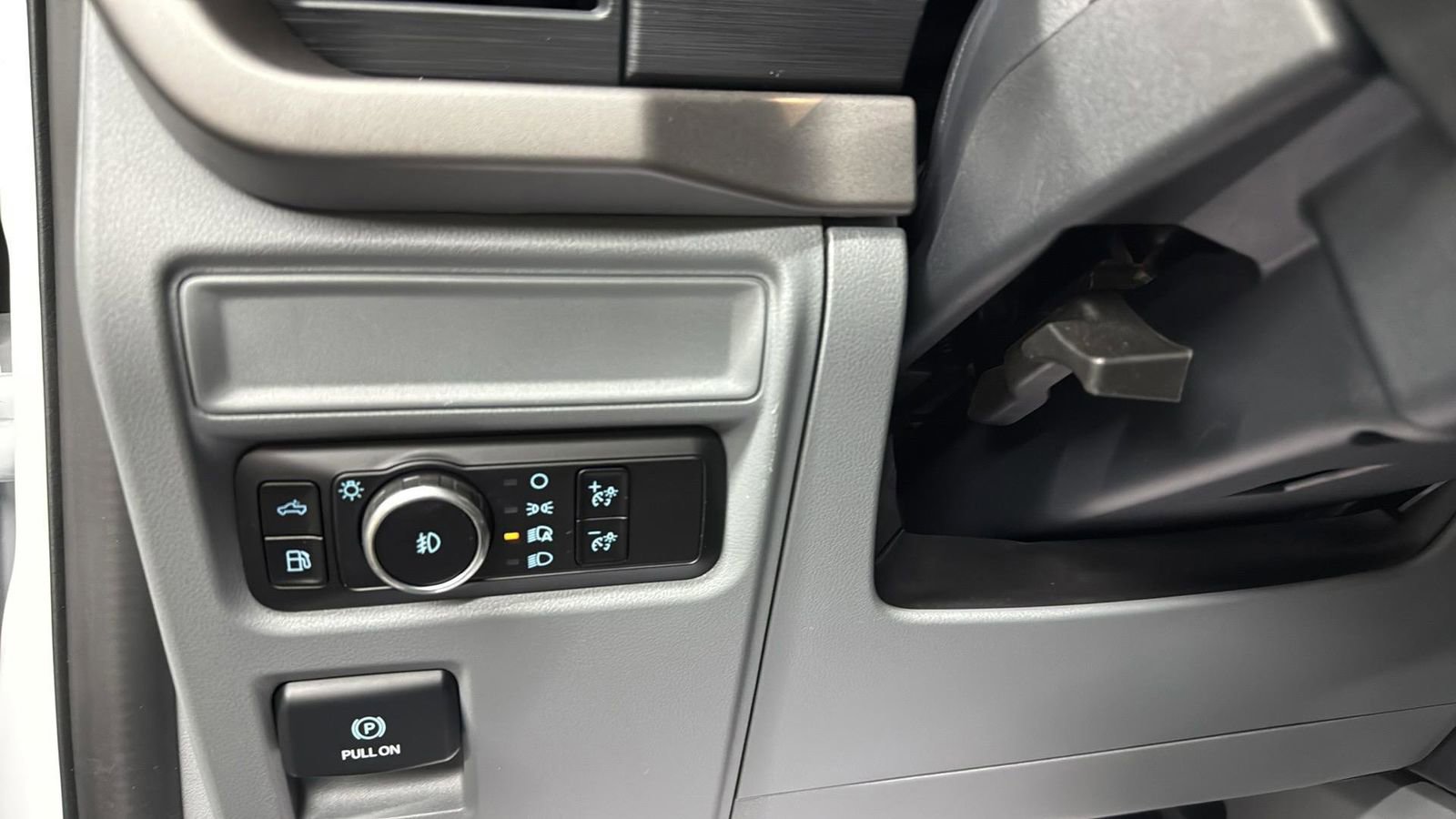 Used 2025 Ford F150 XLT w/ Equipment Group 301A Standard image 17