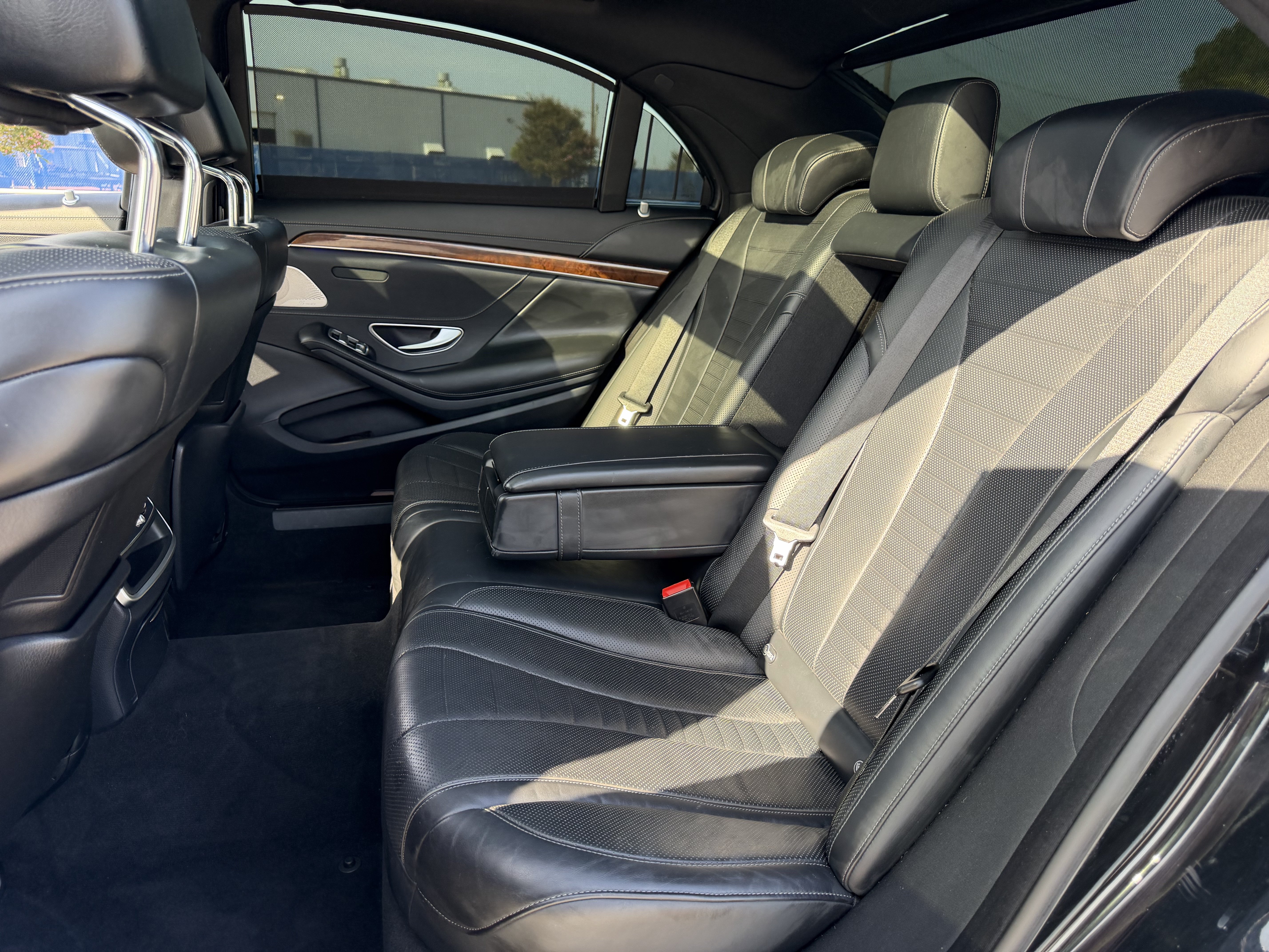 Used 2016 Mercedes-Benz S 550 4MATIC Sedan image 36