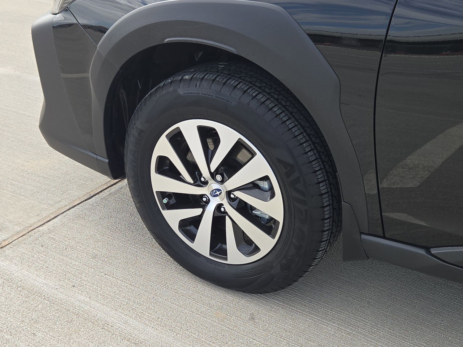 Used 2025 Subaru Outback Premium image 12