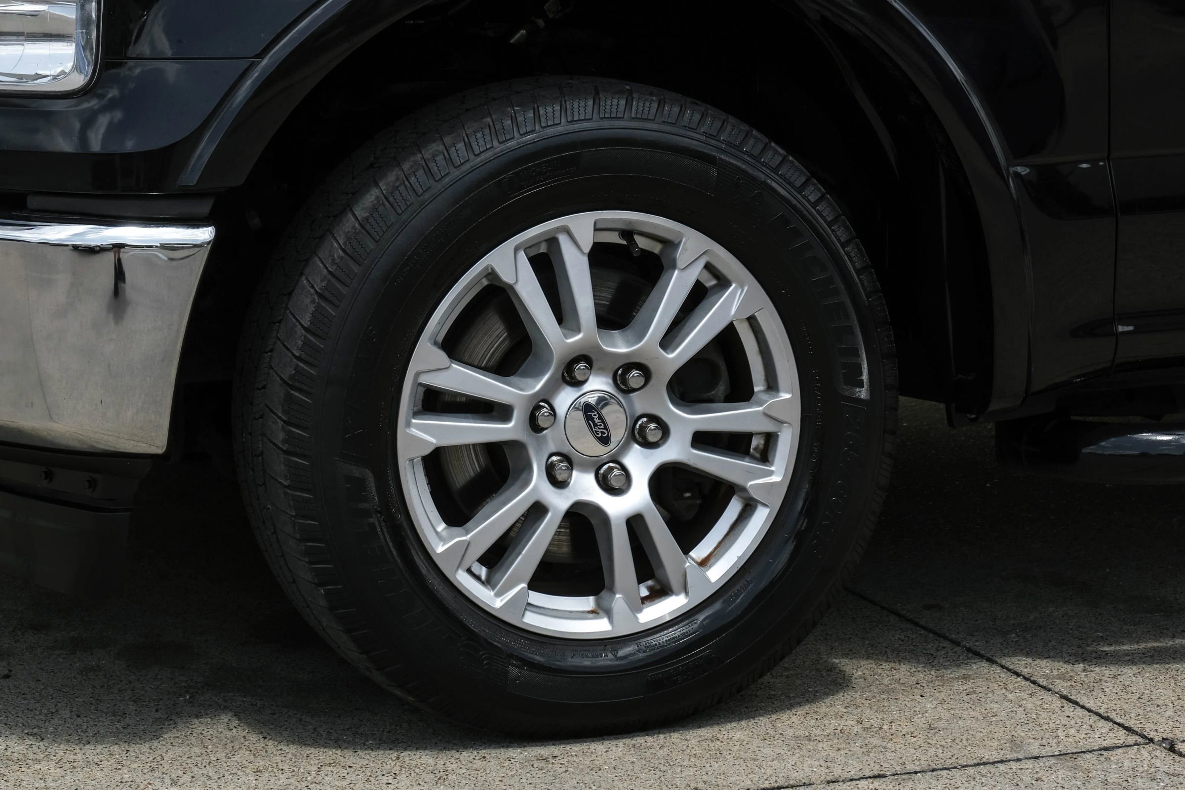 Used 2017 Ford F150 Lariat RWD image 47