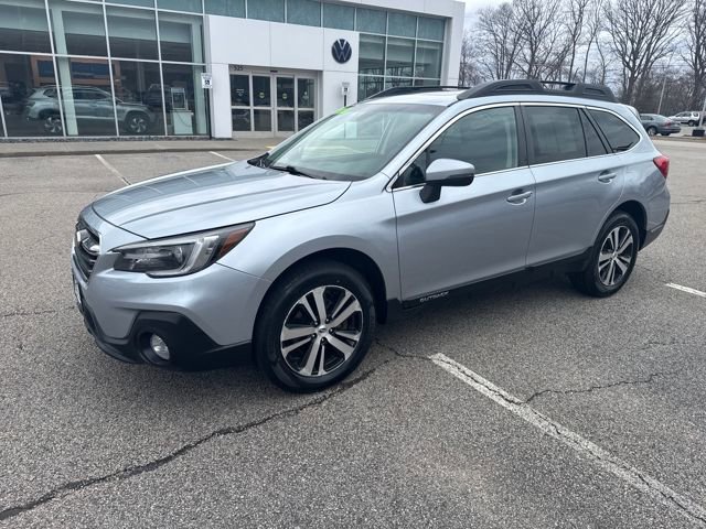 Used 2018 Subaru Outback 2.5i Limited image 3