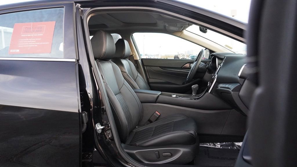 Used 2023 Nissan Maxima Platinum w/ Sport Mat Group image 24