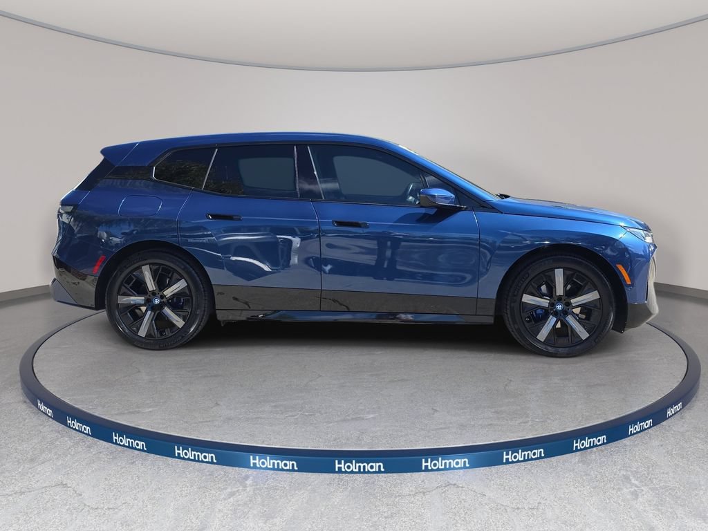 Used 2025 BMW iX xDrive50 AWD/4WD image 5