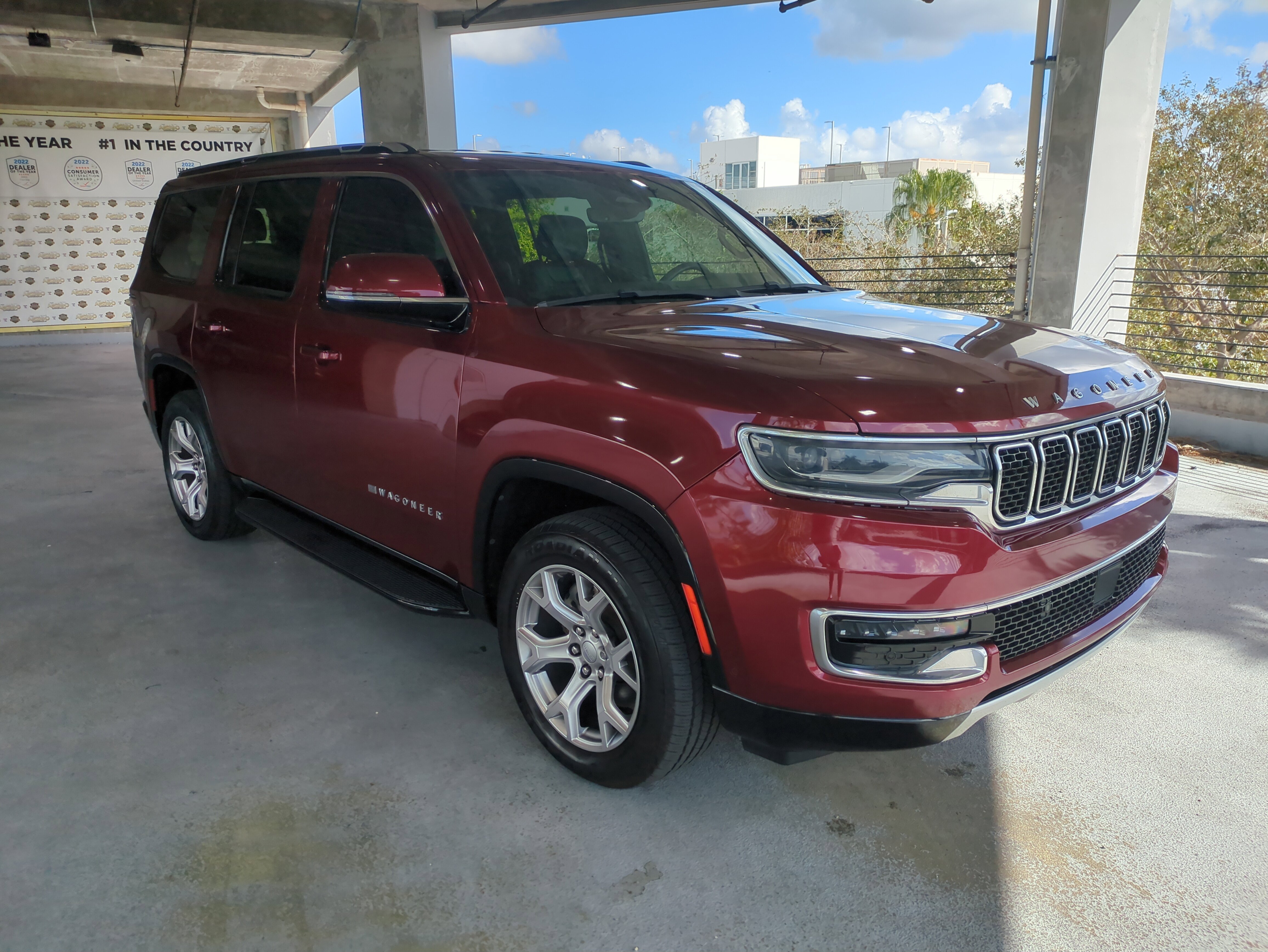 Used 2022 Jeep Wagoneer Series II image 2