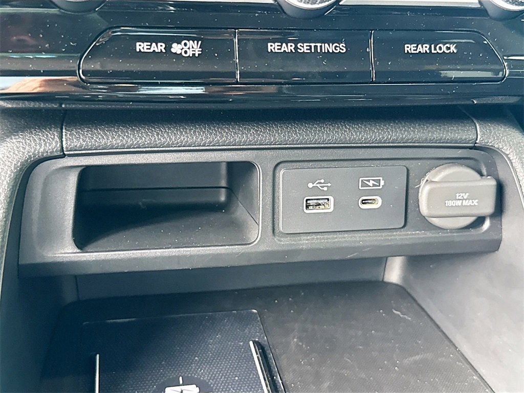 Used 2025 Honda Pilot Elite image 22