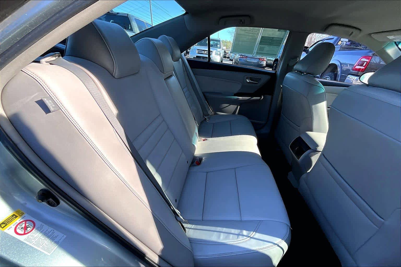 Used 2015 Toyota Camry XLE FWD image 18