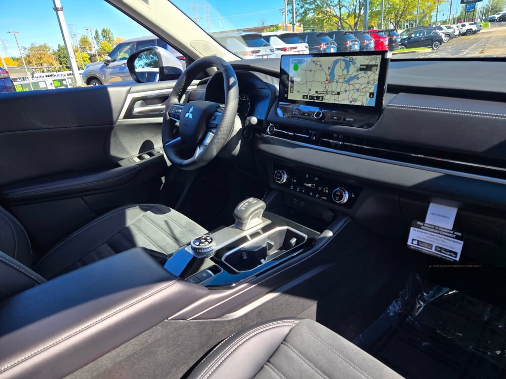 New 2026 Mitsubishi Outlander SE AWD/4WD image 5