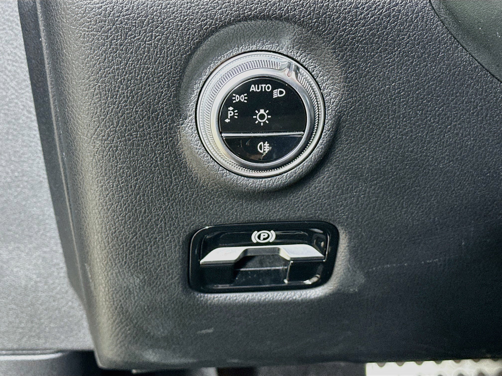 Certified 2024 Mercedes-Benz C 300 4MATIC Sedan image 10