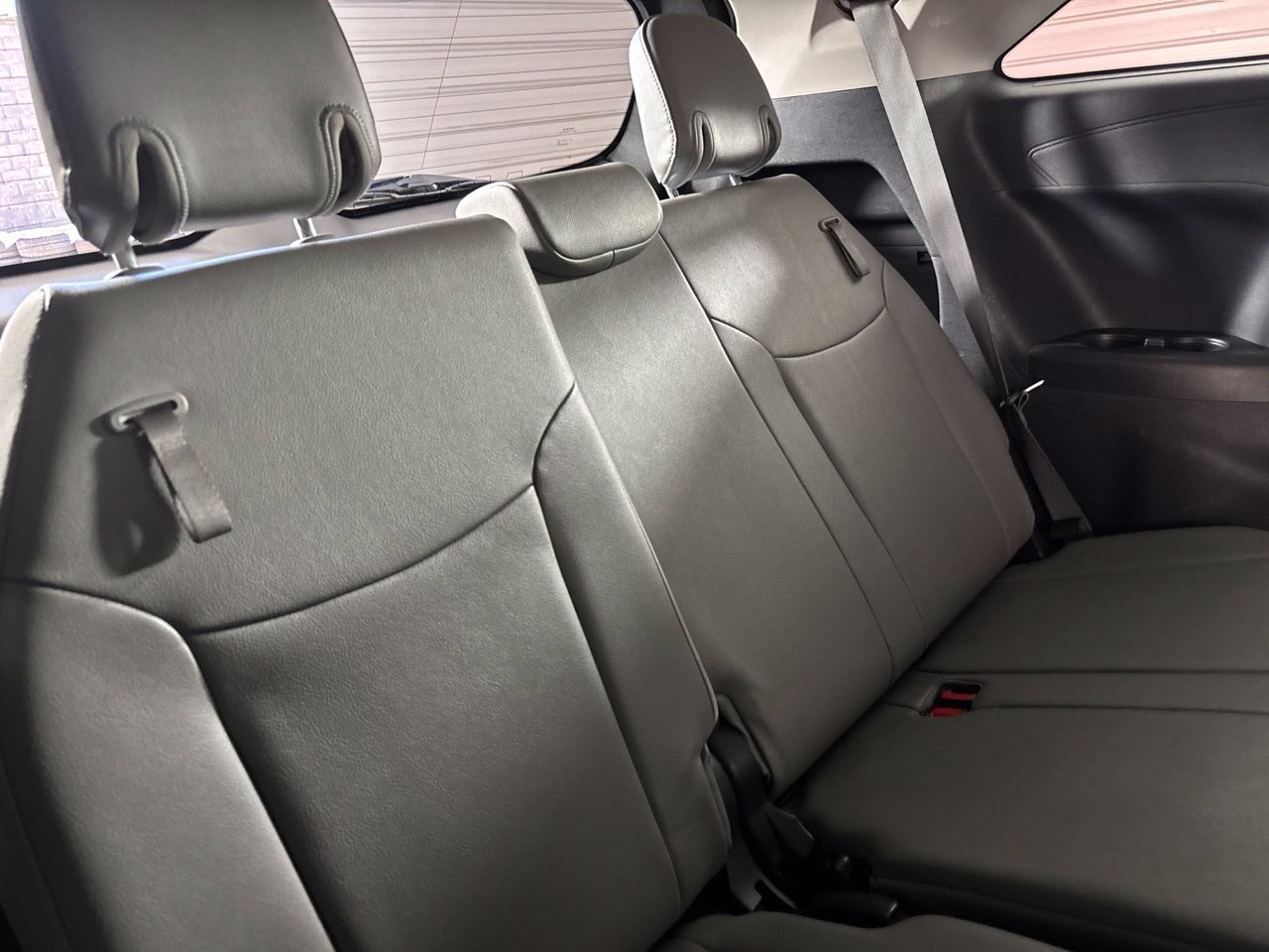Used 2025 Toyota Sienna XLE FWD image 26