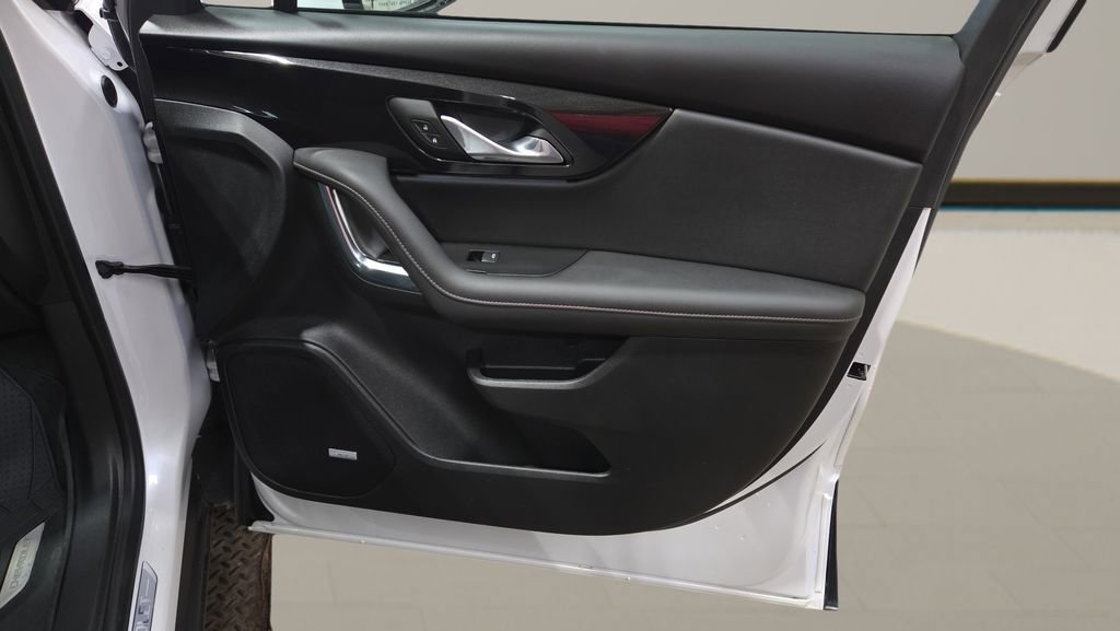 Used 2024 Chevrolet Blazer Premier w/ Driver Confidence II Package image 33