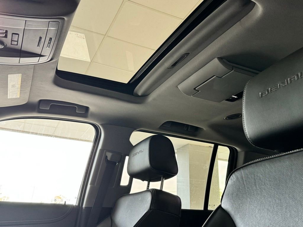 Used 2019 GMC Yukon XL Denali w/ Open Road Package image 8