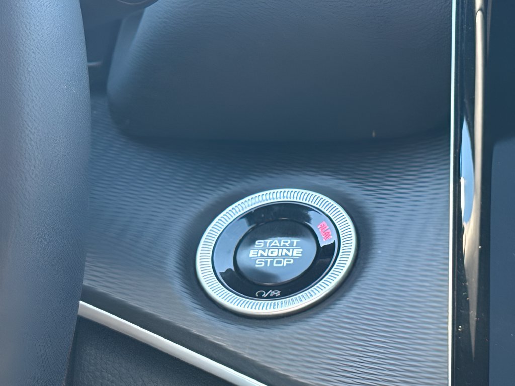 Used 2025 Jeep Grand Cherokee Altitude RWD image 18