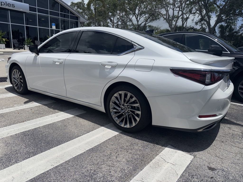 Used 2024 Lexus ES 350 Ultra Luxury w/ Accessory Package (Z2) FWD image 5