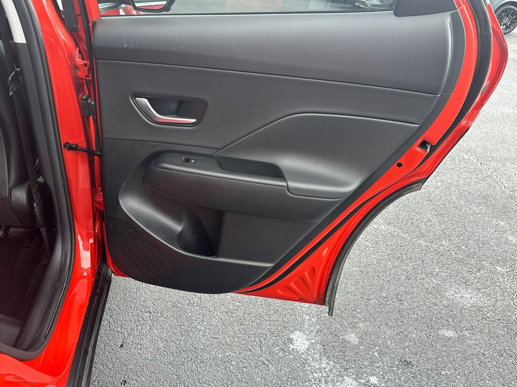 Used 2024 Hyundai Kona Limited FWD image 16