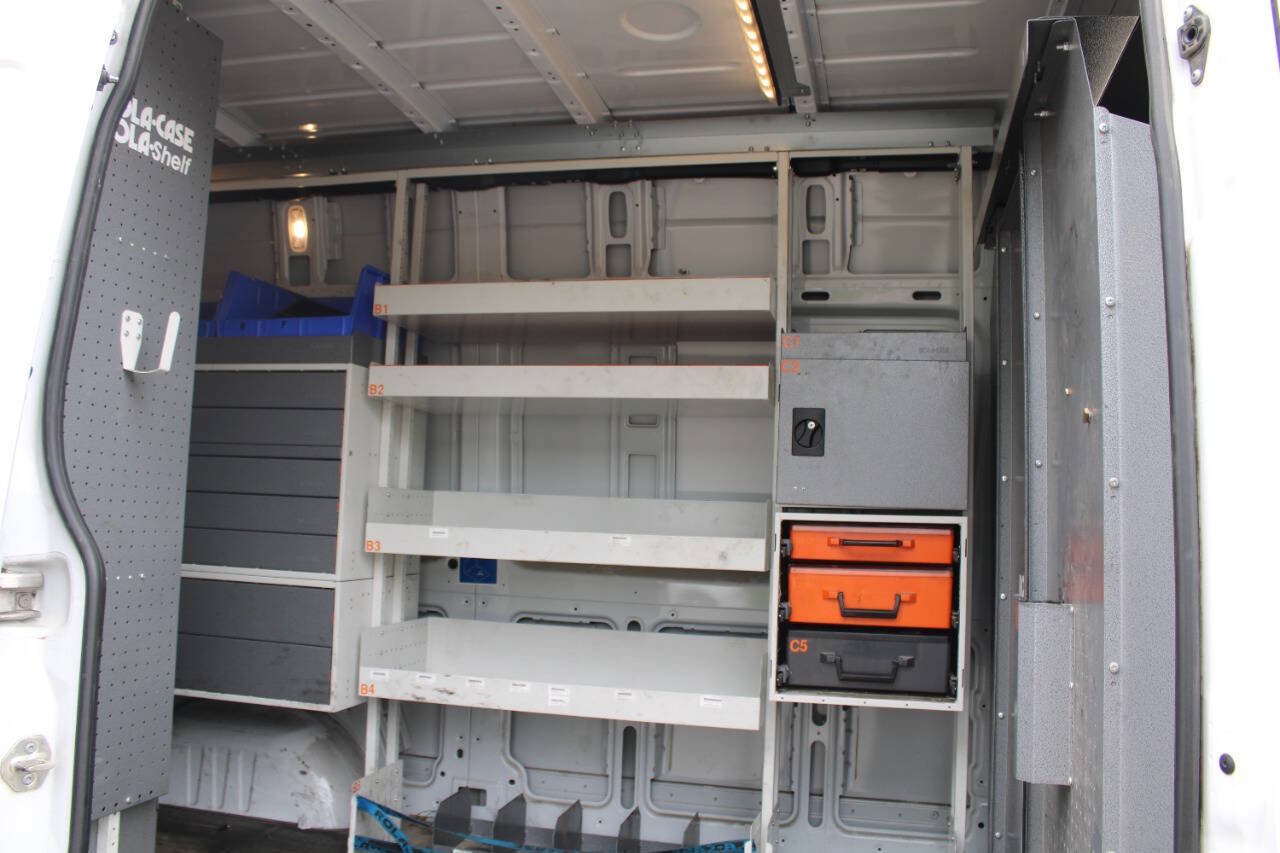 Used 2021 Freightliner Sprinter 2500 RWD image 15