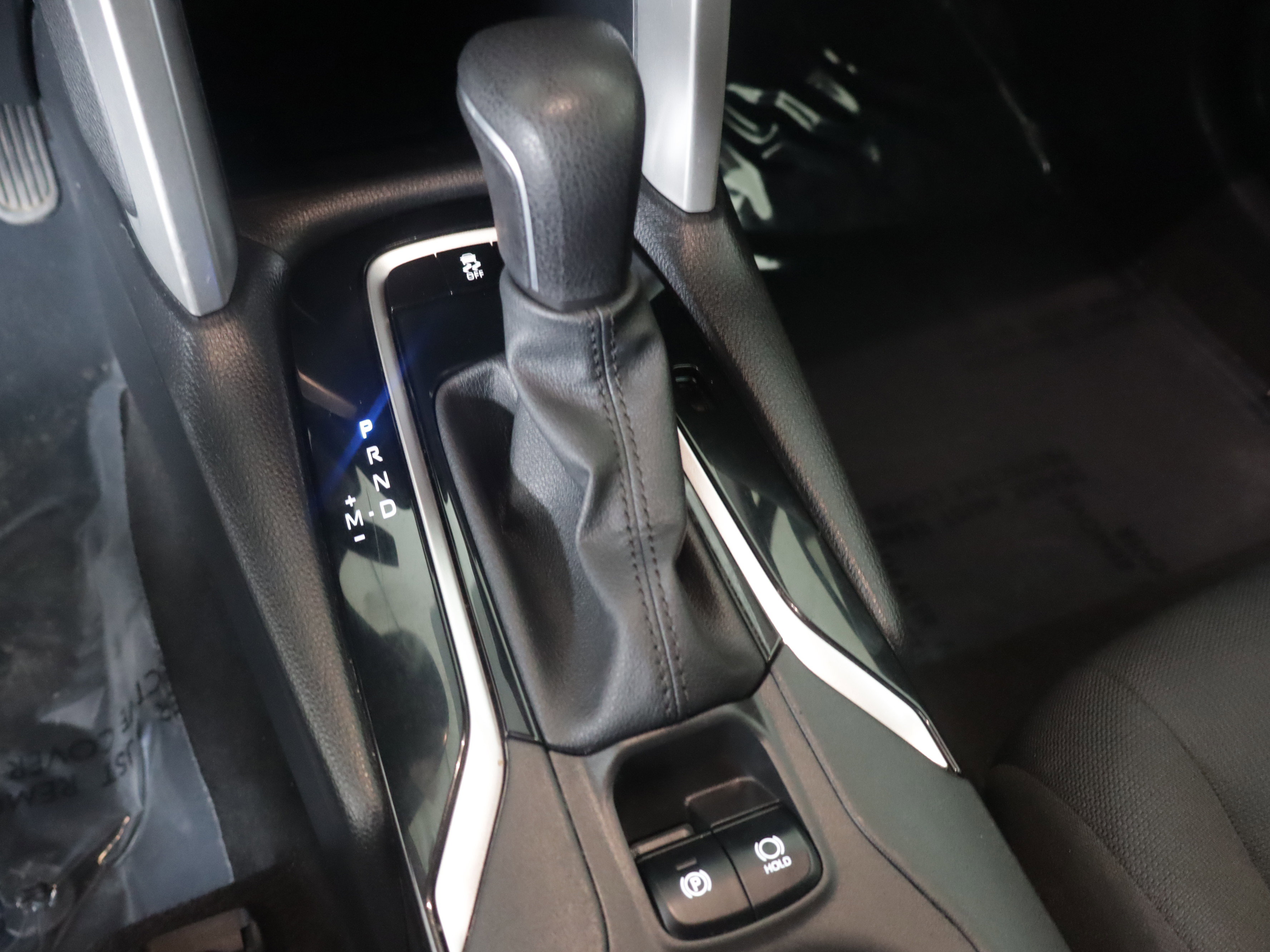 Used 2023 Toyota Corolla Cross LE image 16