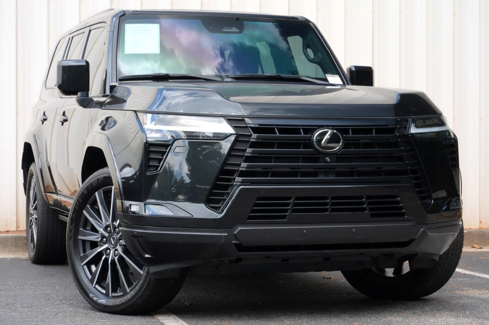 Used 2024 Lexus GX 550 w/ Cold Area Package AWD/4WD image 4