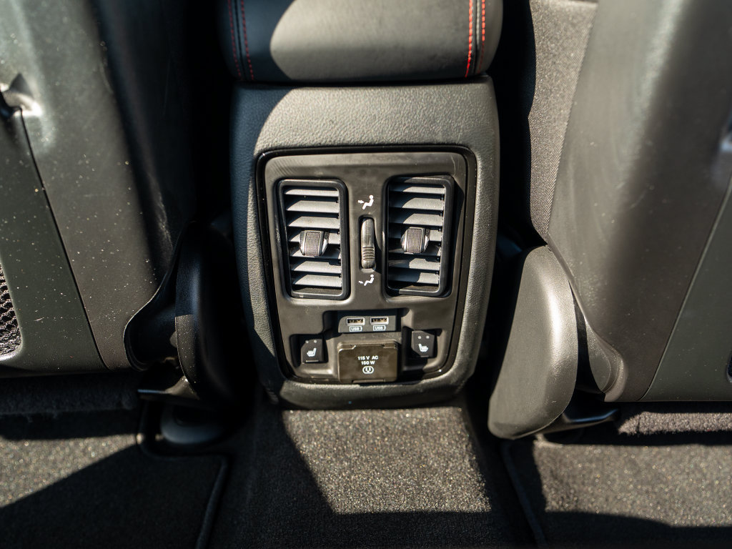 Used 2025 Dodge Durango R/T AWD/4WD image 18