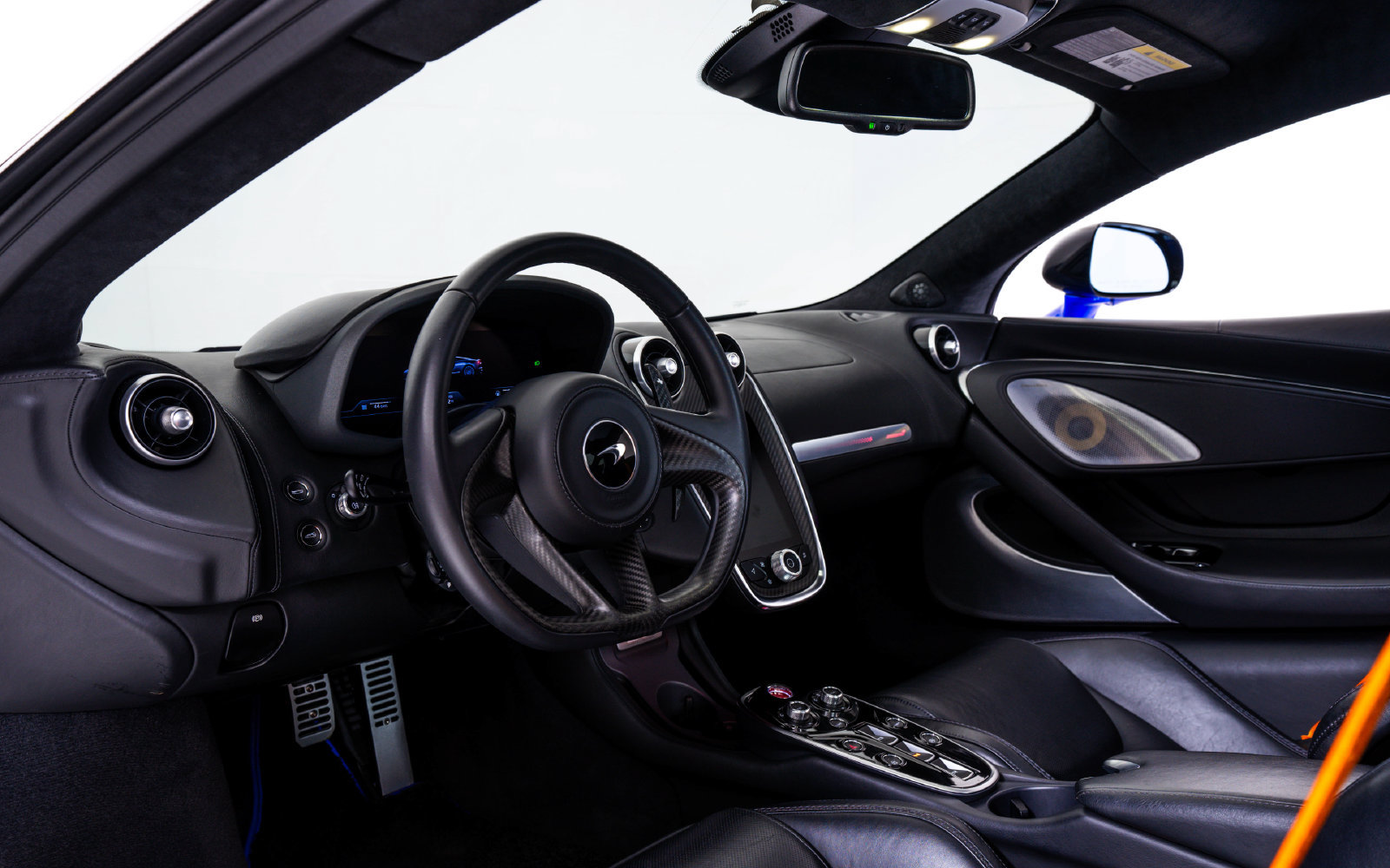 Used 2023 McLaren GT RWD image 19