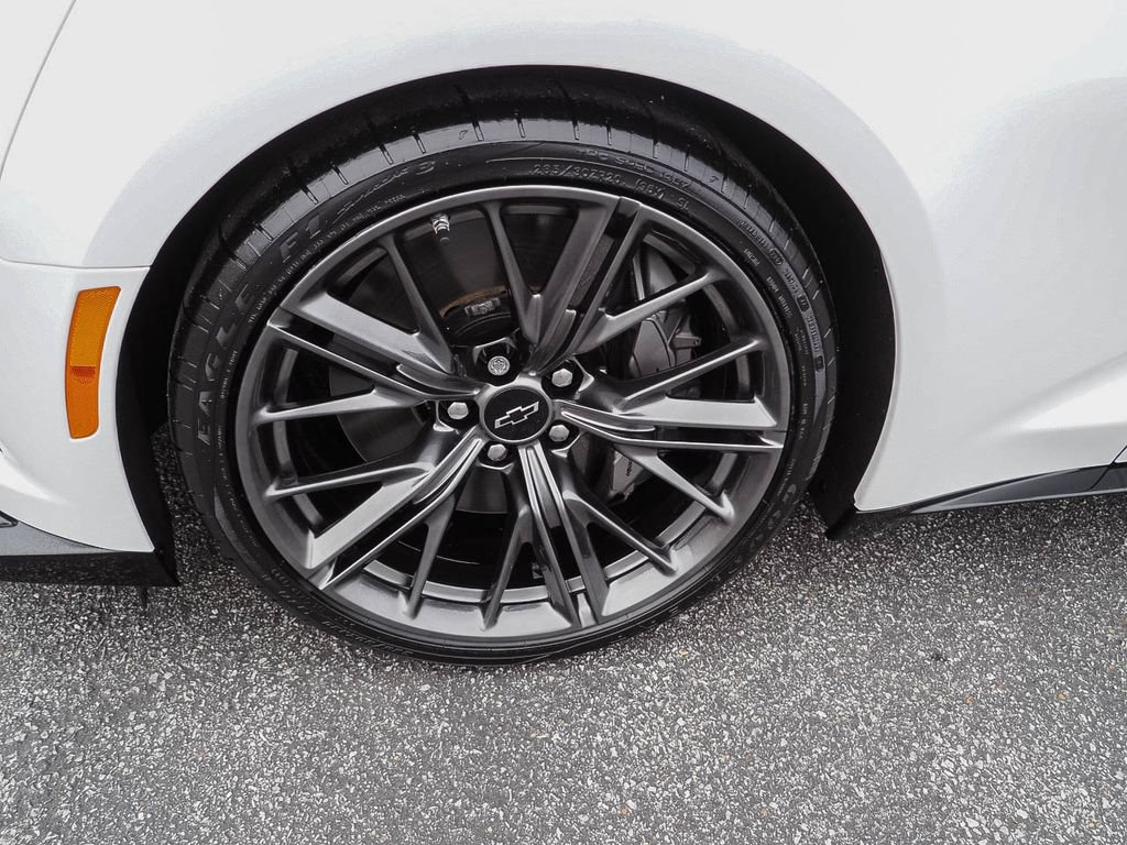 Certified 2021 Chevrolet Camaro ZL1 RWD image 34