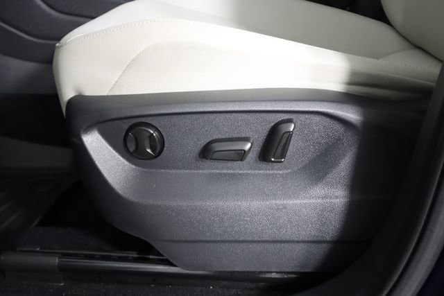 Used 2020 Volkswagen Tiguan SE w/ Panoramic Sunroof Package image 31