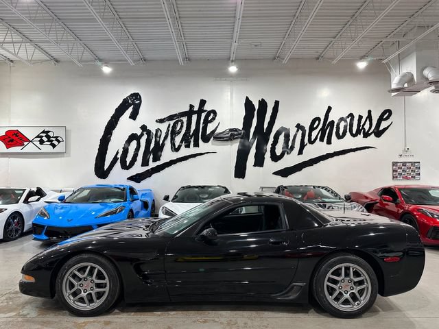 Used 2004 Chevrolet Corvette Z06 w/ Memory Package RWD image 2