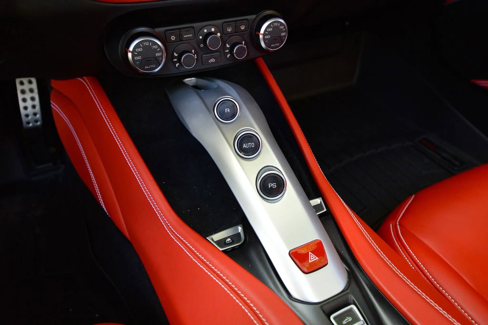 Used 2015 Ferrari California T RWD image 62