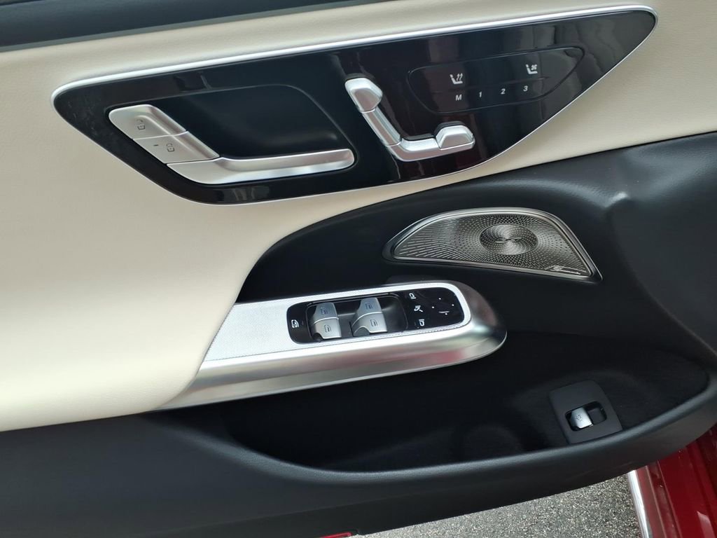 New 2026 Mercedes-Benz E 350 4MATIC Sedan image 12