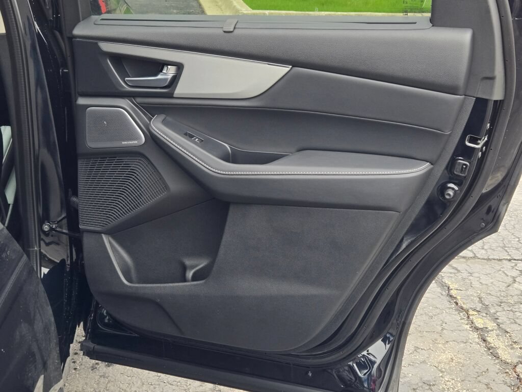 New 2026 Acura MDX FWD w/ Technology Package image 12