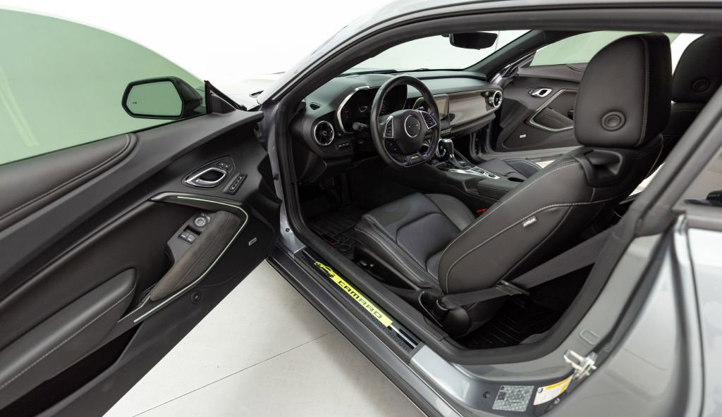 Used 2021 Chevrolet Camaro SS image 30