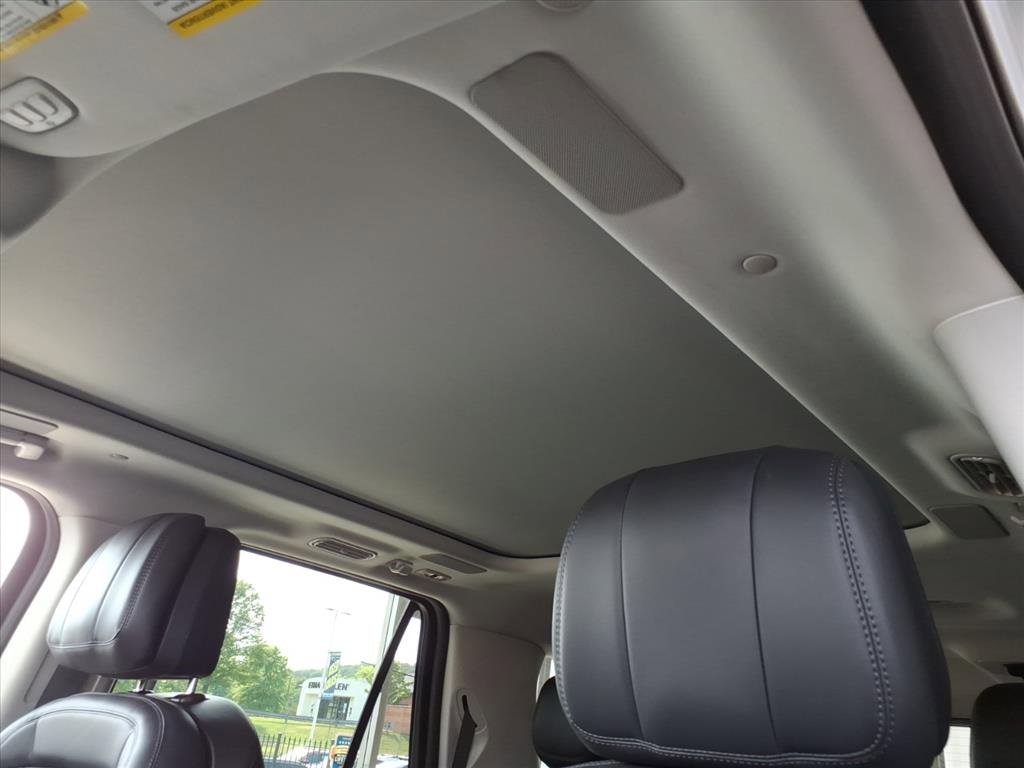 New 2025 Lincoln Navigator L Reserve image 17