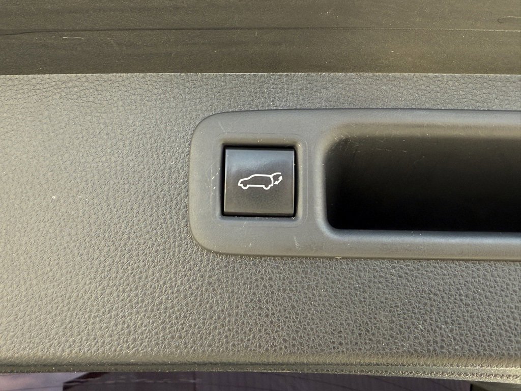 Certified 2022 Toyota Highlander LE image 16