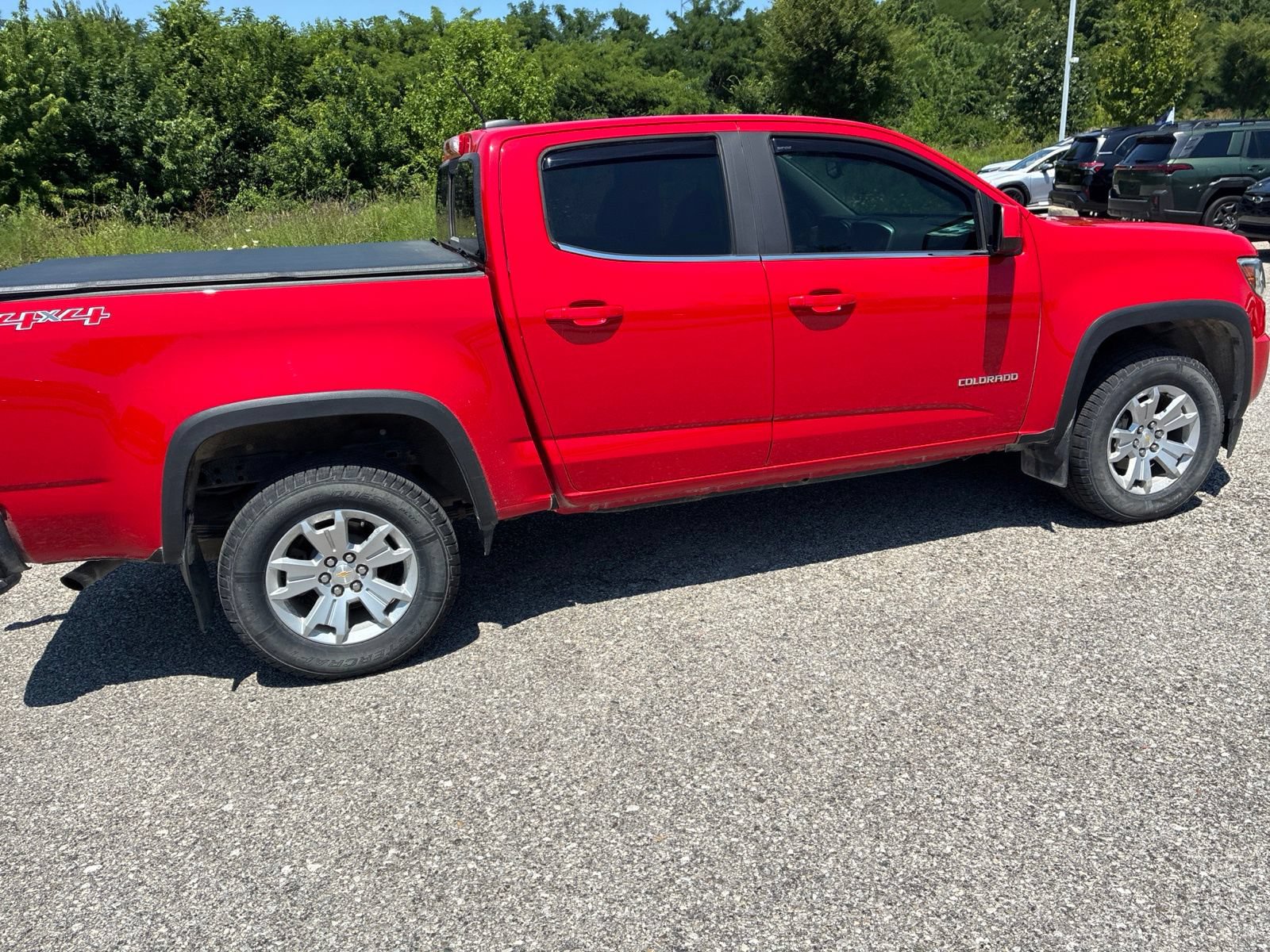 Used 2018 Chevrolet Colorado LT AWD/4WD image 16