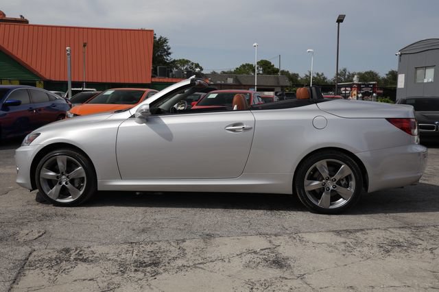 Used 2011 Lexus IS 350C w/ Luxury Pkg RWD image 4