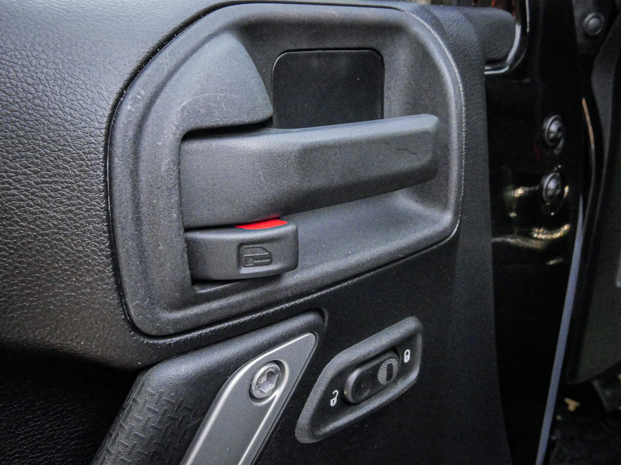 Used 2015 Jeep Wrangler Unlimited Rubicon AWD/4WD image 15