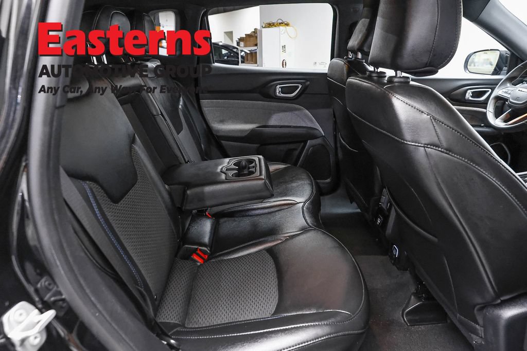 Used 2023 Jeep Compass Latitude AWD/4WD image 24