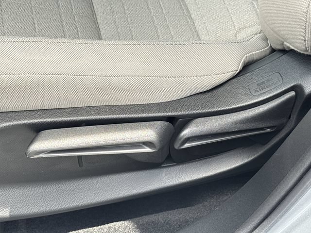 Used 2025 Honda HR-V LX image 26