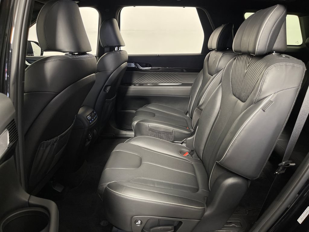 Certified 2024 Hyundai Palisade Calligraphy FWD image 13