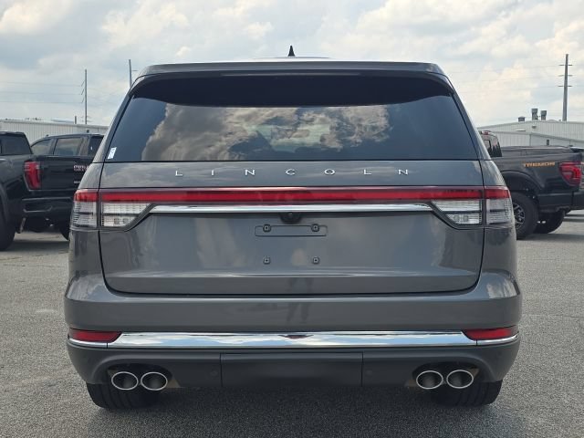 Used 2023 Lincoln Aviator Reserve w/ Equipment Group 201A AWD/4WD image 4