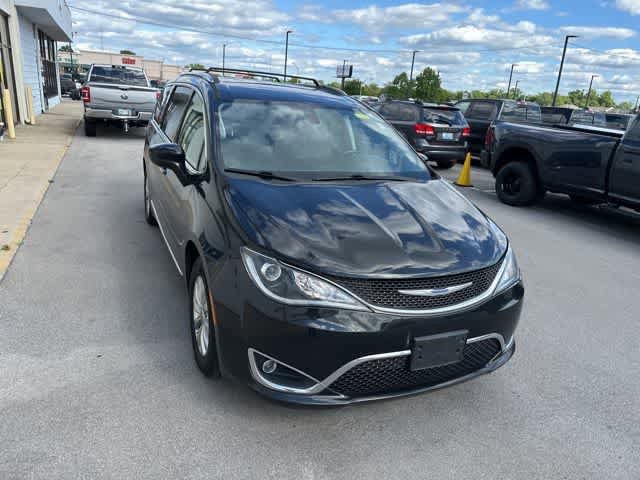 Used 2019 Chrysler Pacifica Touring-L FWD image 26