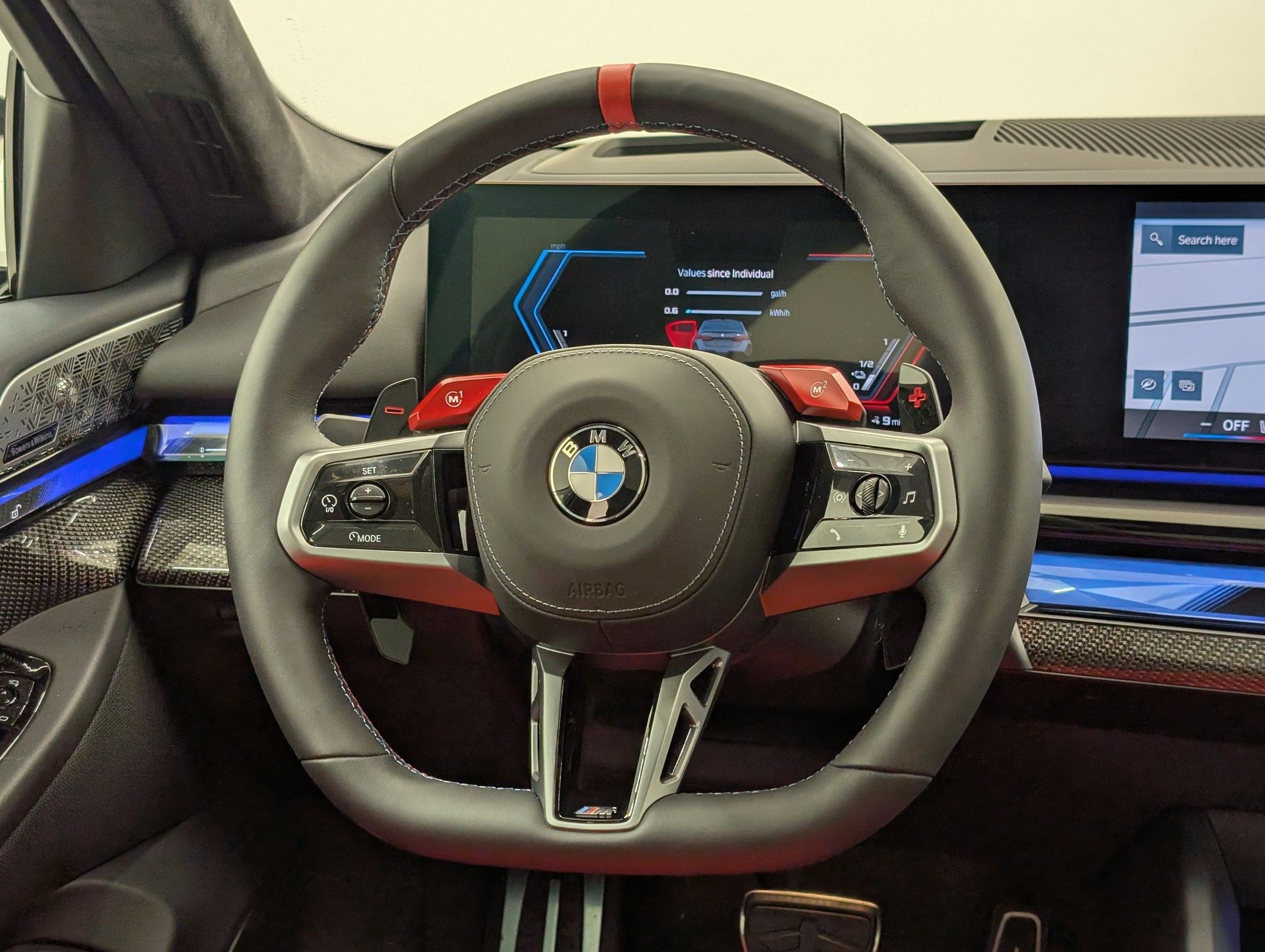 Certified 2026 BMW M5 w/ Executive Package image 17