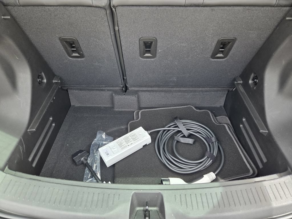 Used 2023 Chevrolet Bolt EUV Premier w/ Sun & Sound Package FWD image 34